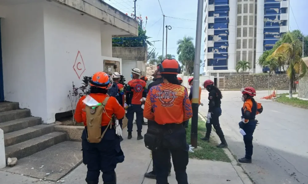 Inspección de viviendas tras un terremoto.