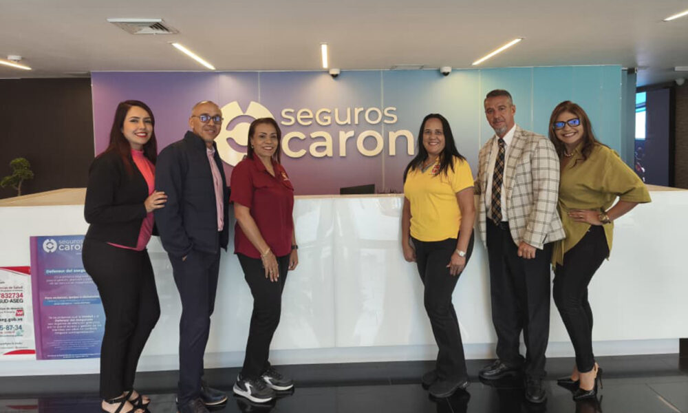 Colegio de Contadores del Distrito Capital y Seguros Caroní