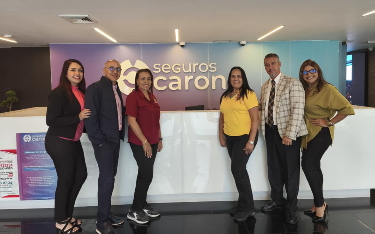 Colegio de Contadores del Distrito Capital y Seguros Caroní